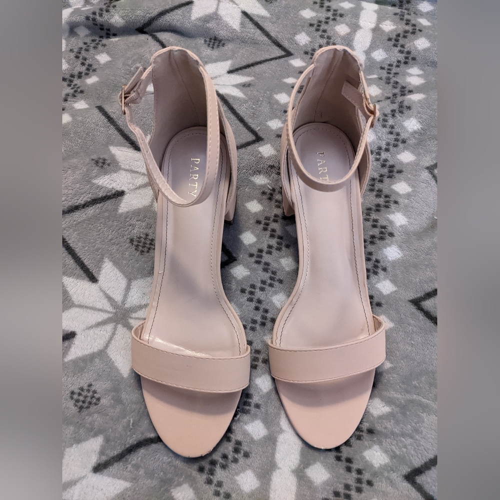 Party Women's Size 9 Ankle Strap Low Block Chunky Heels Sandals